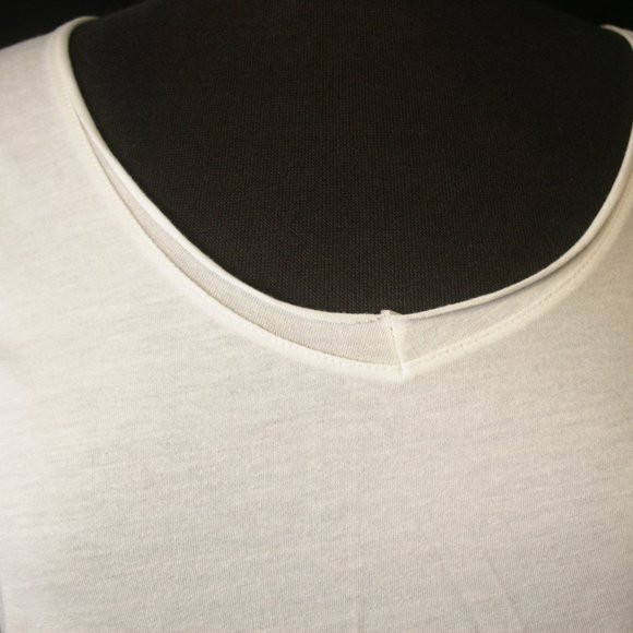 SIMPLE White T-shirt - Picture 5 of 6